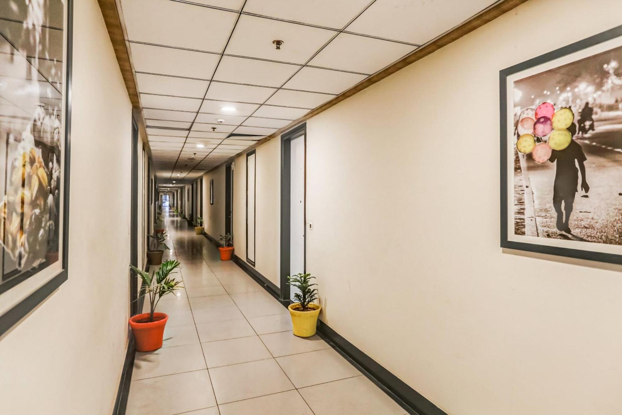 Collection O Limewood Stay Gurgáon Exteriér fotografie